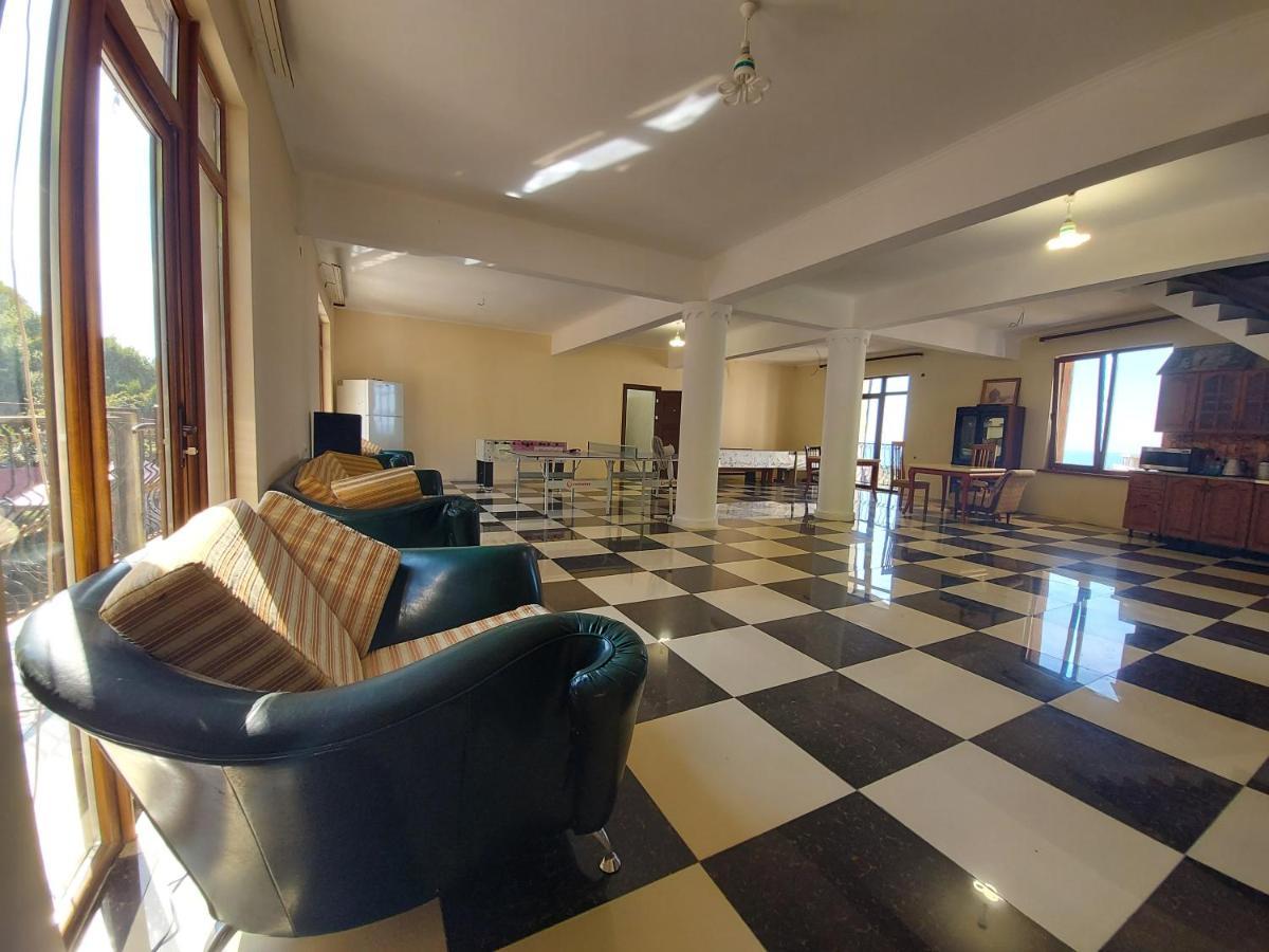 Гостевой Дом София 400 М До Моря Gagra Buitenkant foto