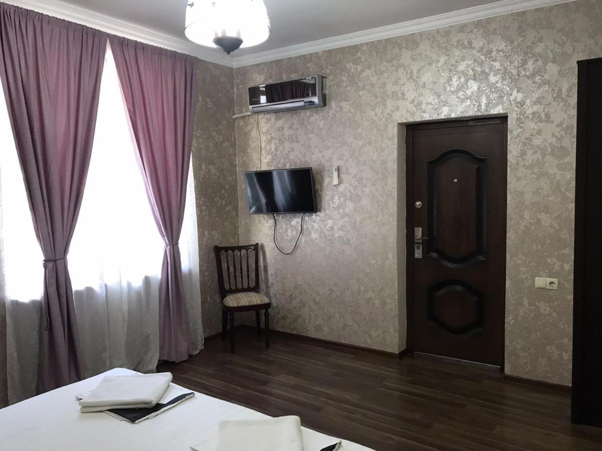 Гостевой Дом София 400 М До Моря Gagra Buitenkant foto