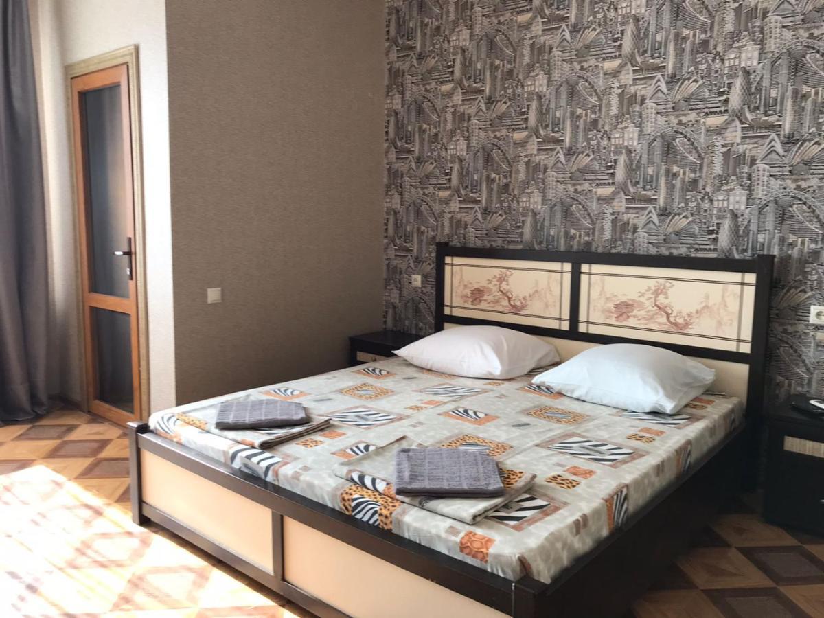 Гостевой Дом София 400 М До Моря Gagra Buitenkant foto